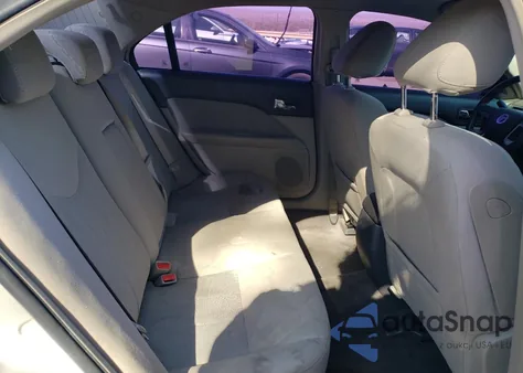 2010 Mercury Milan из США, поврежденный, VIN 3MEHM0HA8AR642325